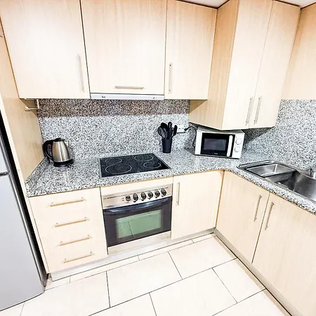 Ideal Aparmennts * يوريت دي مار