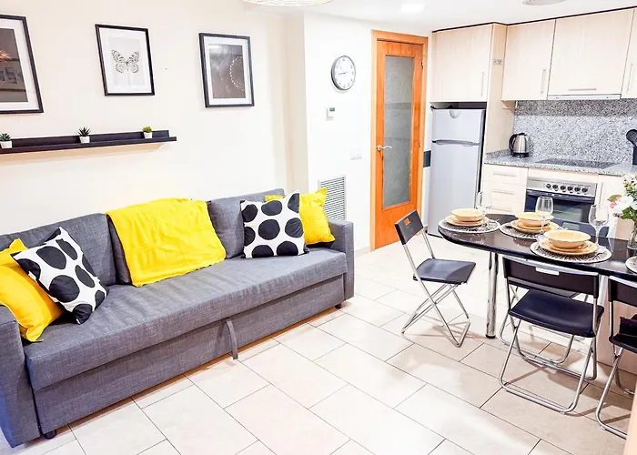 شقة Ideal Aparmennts يوريت دي مار